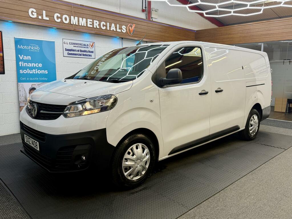 Vauxhall Vivaro 1.5 Turbo D 2900 Dynamic Panel Van 6Dr Manu SXZ1408 White