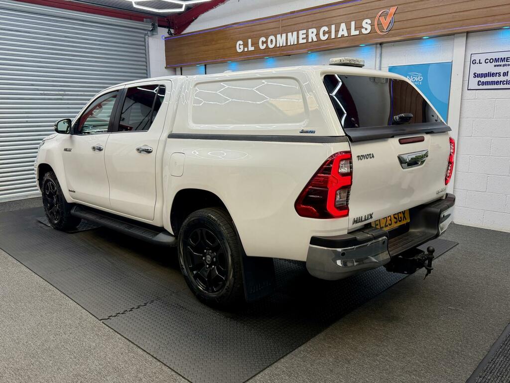Toyota HILUX 2.4 D-4d Invincible Pickup Double Cab A FL23SGX White #3