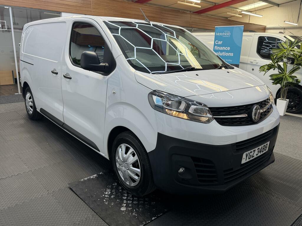 Vauxhall Vivaro 1.5 Turbo D 2700 Dynamic Panel Van 6Dr Manu YGZ3488 White #4