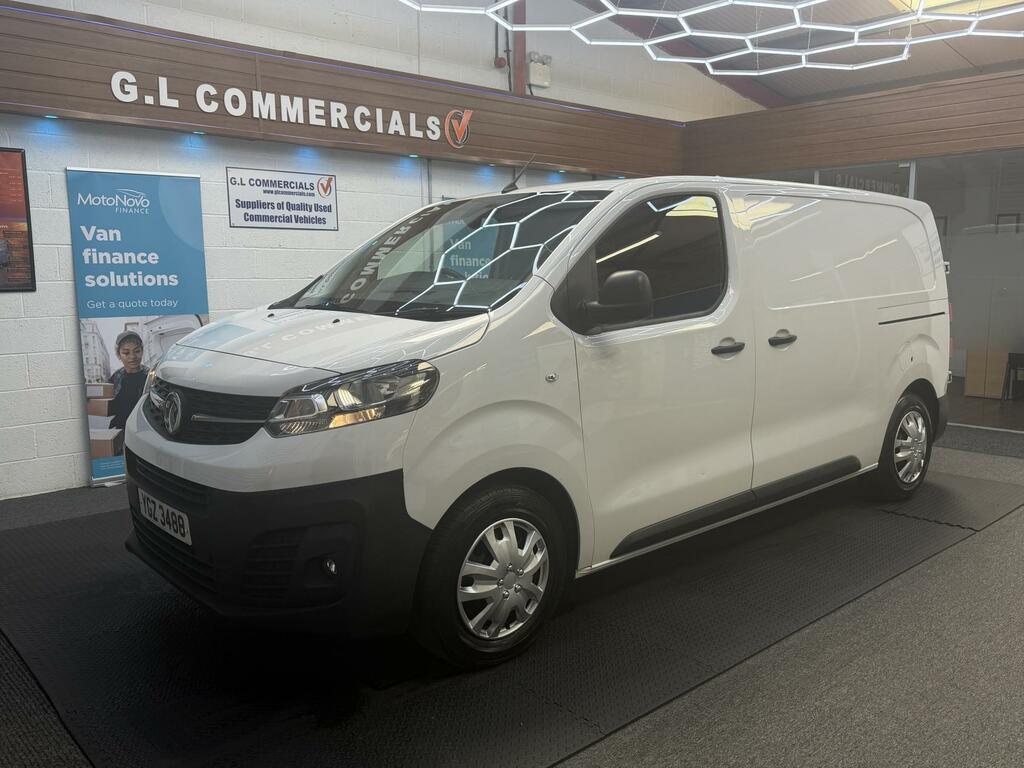Vauxhall Vivaro 1.5 Turbo D 2700 Dynamic Panel Van 6Dr Manu White