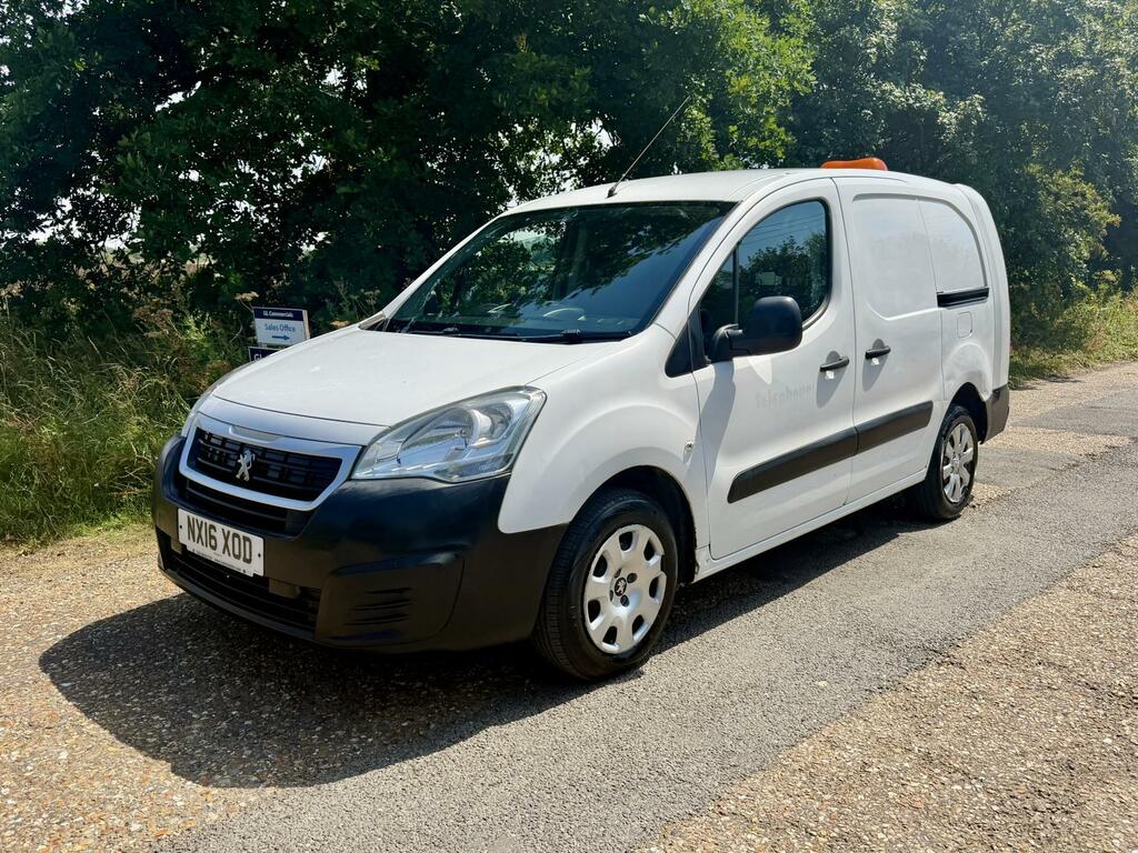 Peugeot Partner S White