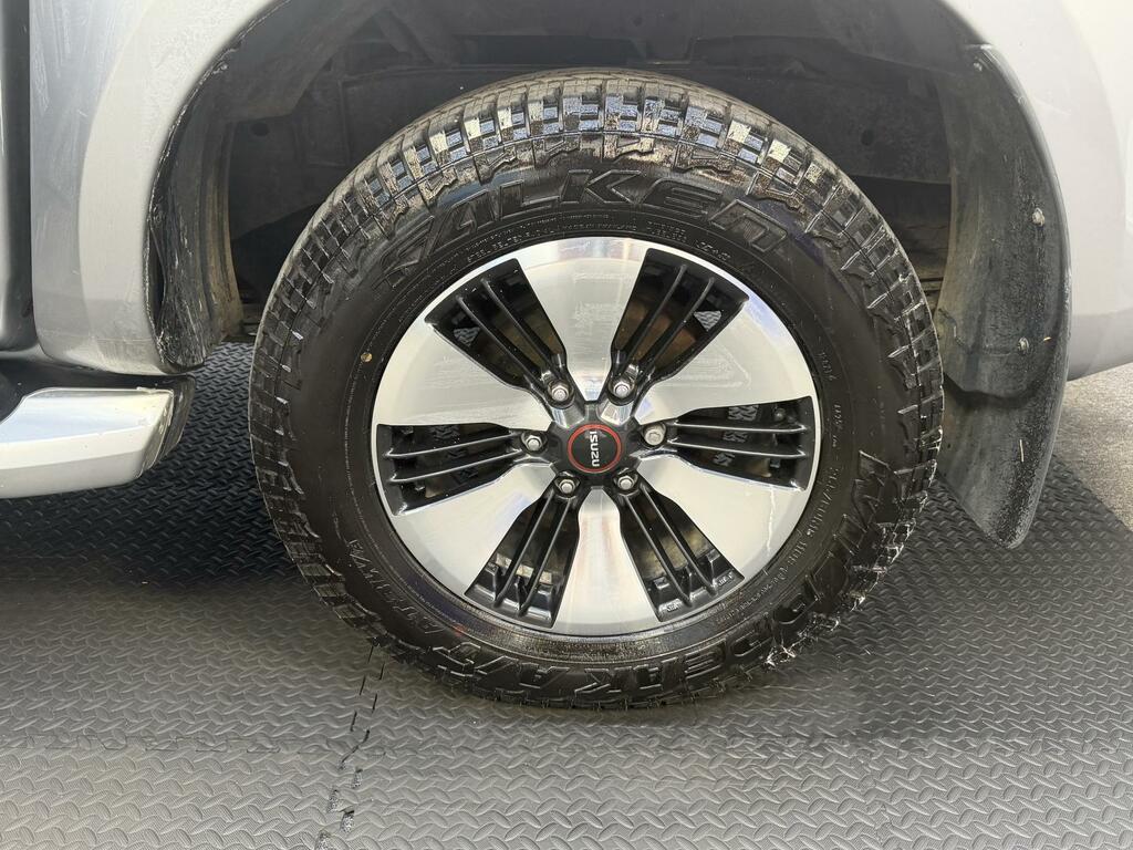 Isuzu D-Max 1.9 Td Dl40 Pickup Double Cab 4Wd Silver #2