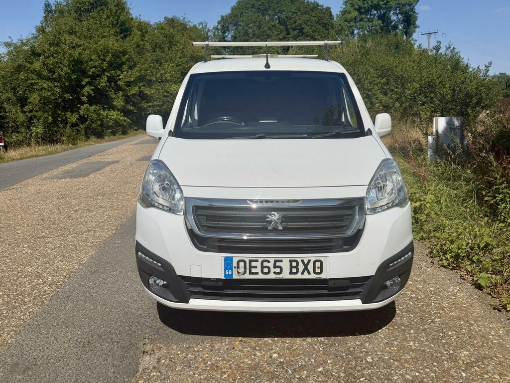 Peugeot Partner Professional White #5