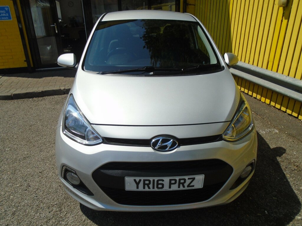 Hyundai I10 1.0 Premium Hatchback Euro 5 66 YR16PRZ Grey #3