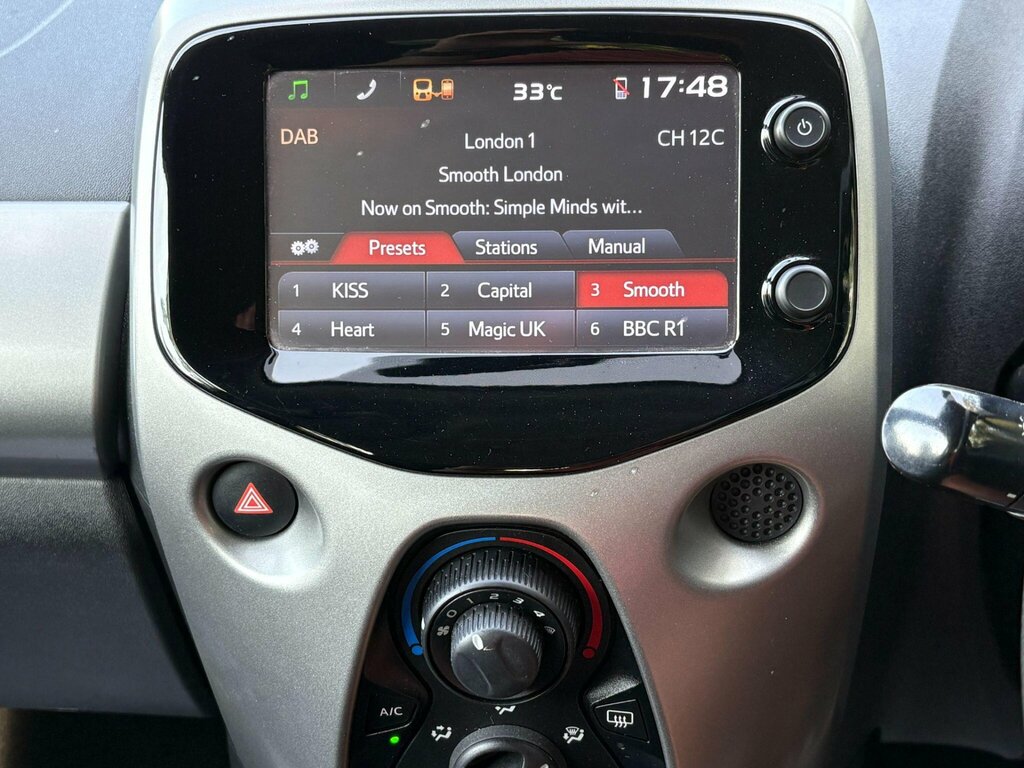Peugeot 108 1.2 Vti Puretech Allure Hatchback Manua Blue #17