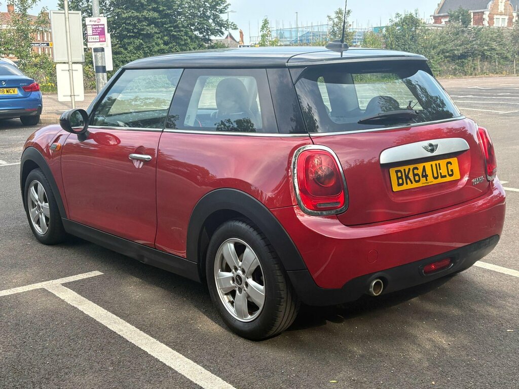 Mini Hatch 1.5 Cooper Euro 6 Ss BK64ULG Red #4