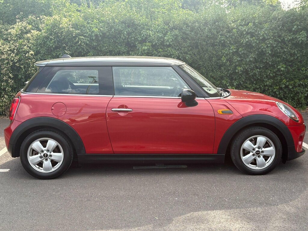Mini Hatch 1.5 Cooper Euro 6 Ss BK64ULG Red #6