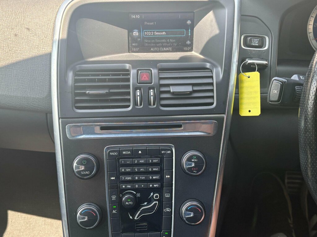 Volvo XC60 2.0 T5 240 R-design Powershift Silver #11