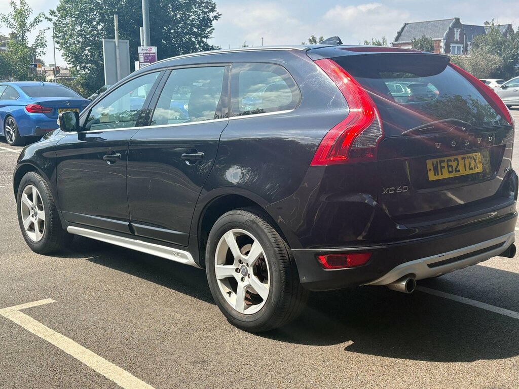 Volvo XC60 2.0 D4 R-design Geartronic Euro 5 Black #4