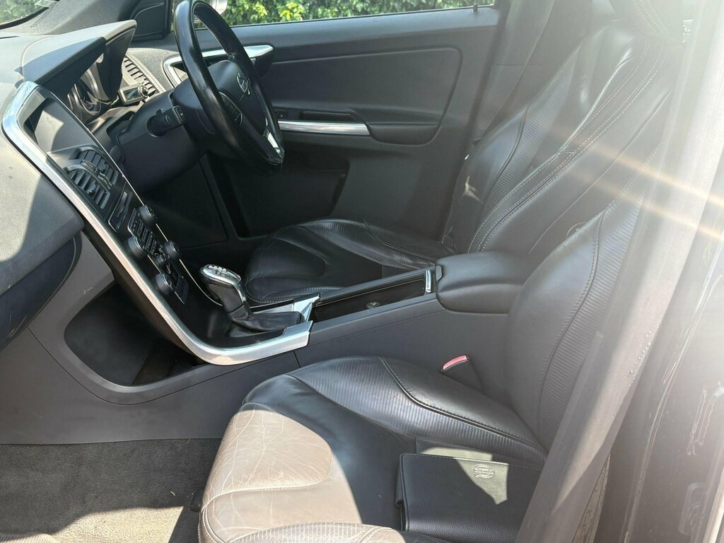 Volvo XC60 2.0 T5 240 R-design Powershift Silver #16