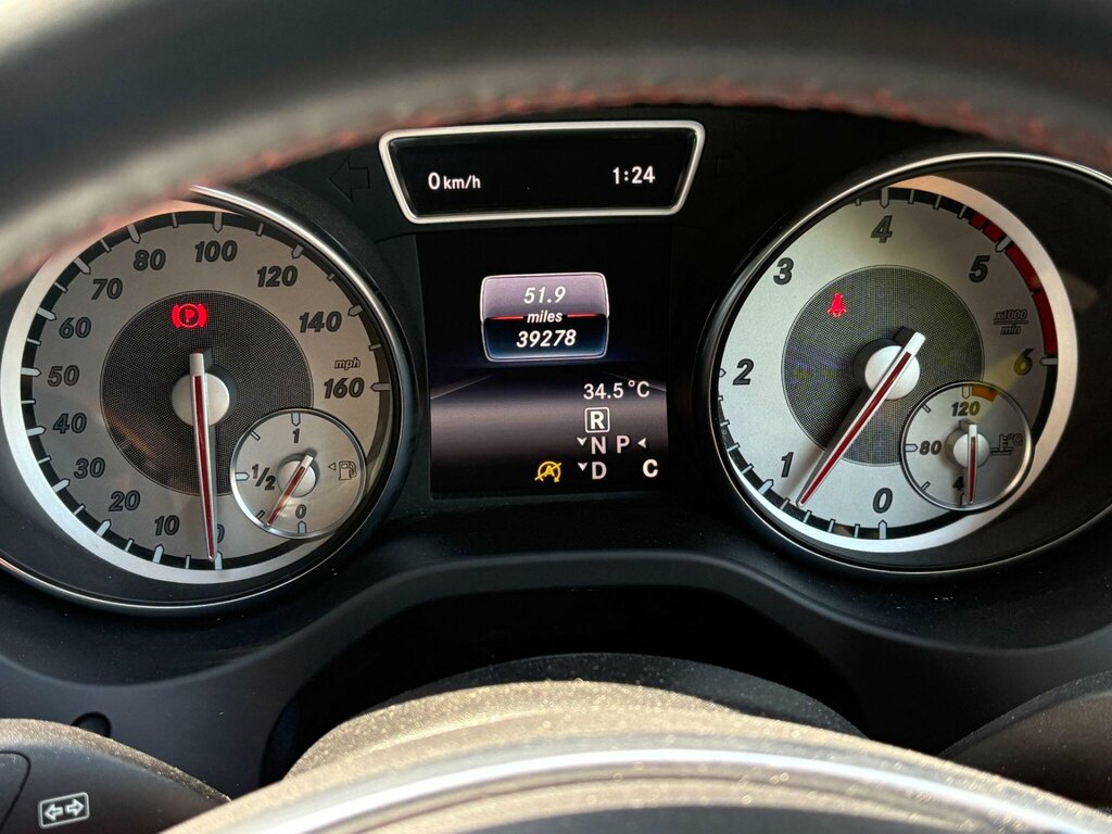 Mercedes-Benz GLA Class 2.1L Amg Line White #21