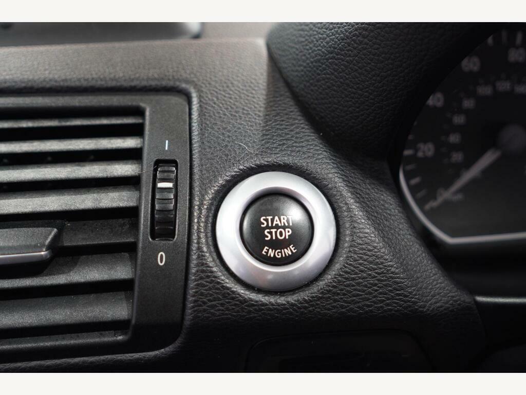 BMW 1 Series Hatchback 2.0 118I Se Euro 5 201010 Silver #18