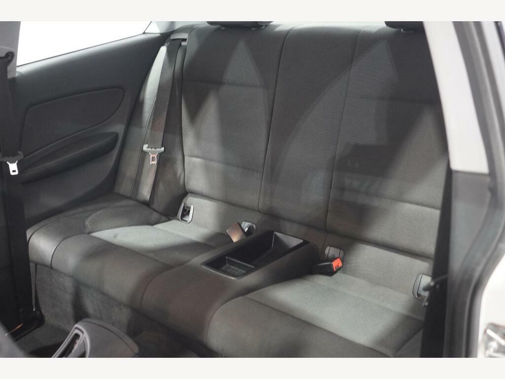BMW 1 Series Hatchback 2.0 118I Se Euro 5 201010 Silver #9