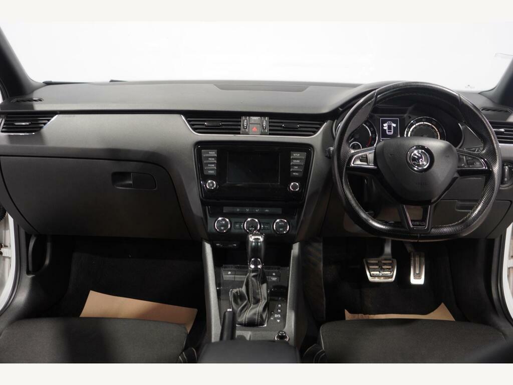 Skoda Octavia Estate White #11