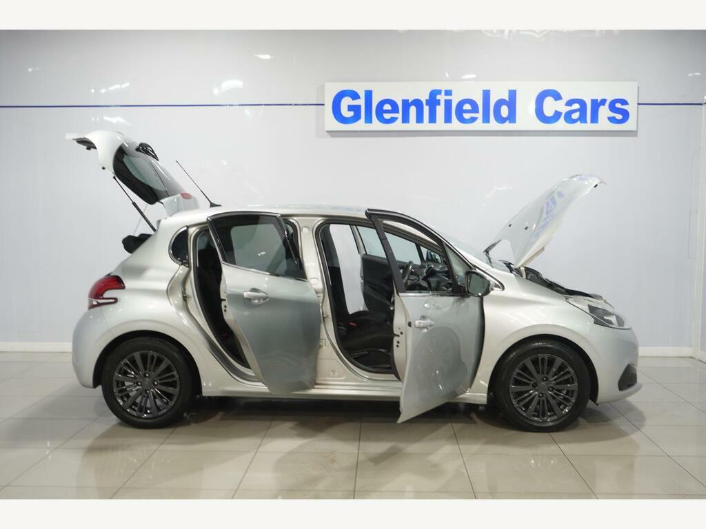 Peugeot 208 Hatchback Silver #24