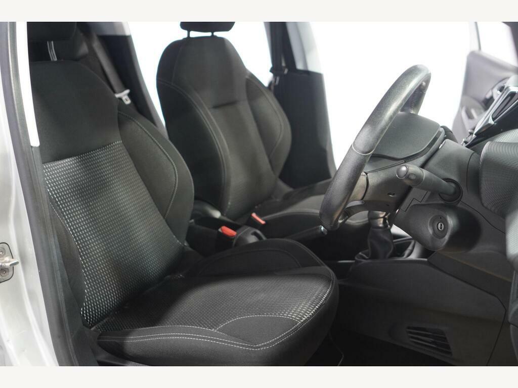 Peugeot 208 Hatchback Silver #8