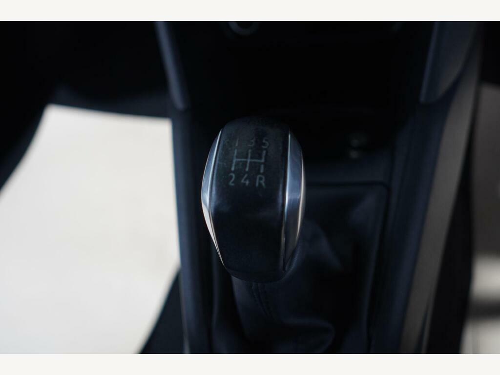 Peugeot 208 Hatchback Silver #19