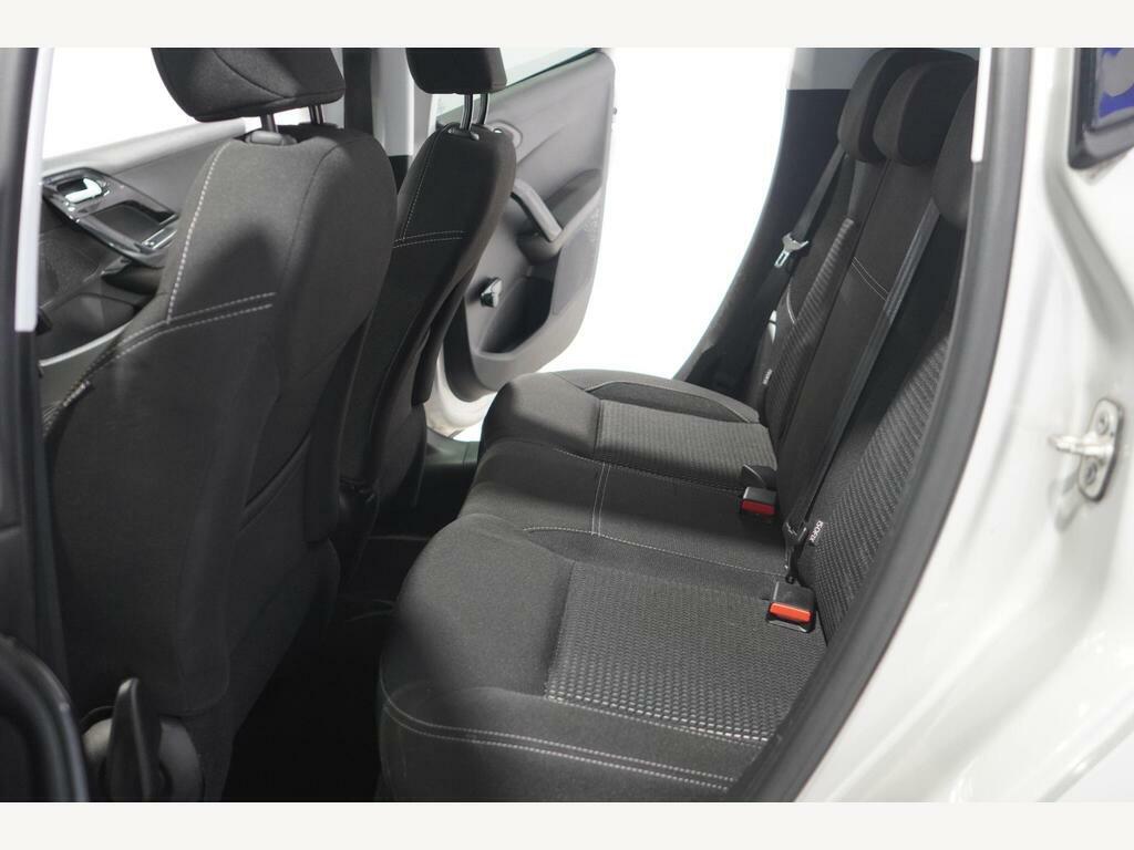 Peugeot 208 Hatchback Silver #10