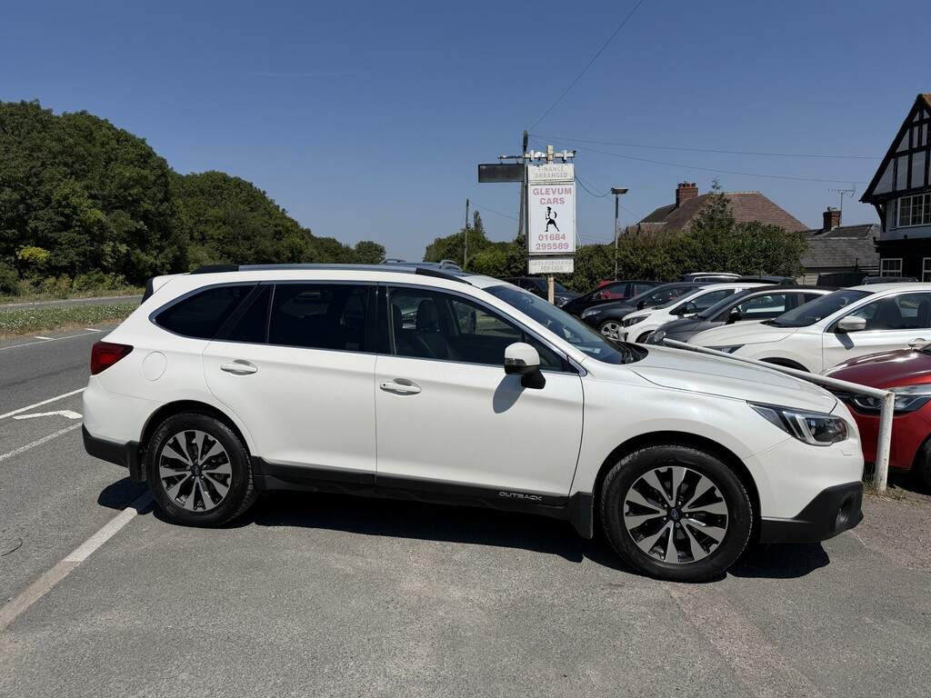 Subaru Outback Estate 2.0 D Se Premium 2017 White