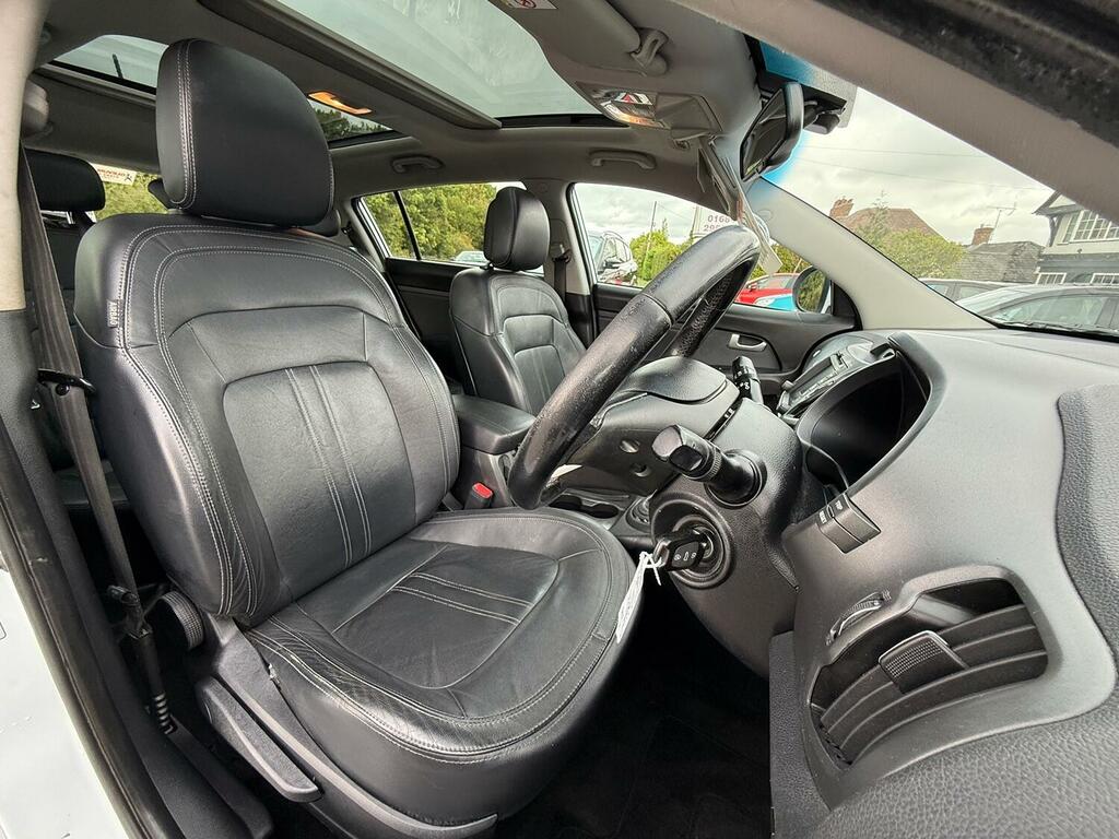 Kia Sportage 1.7 Crdi Ecodynamics 2 2Wd Euro 5 Ss White #11