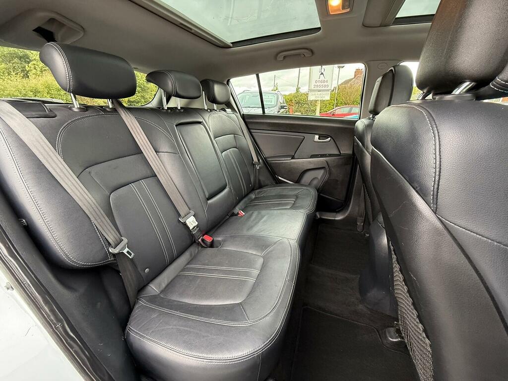 Kia Sportage 1.7 Crdi Ecodynamics 2 2Wd Euro 5 Ss White #14