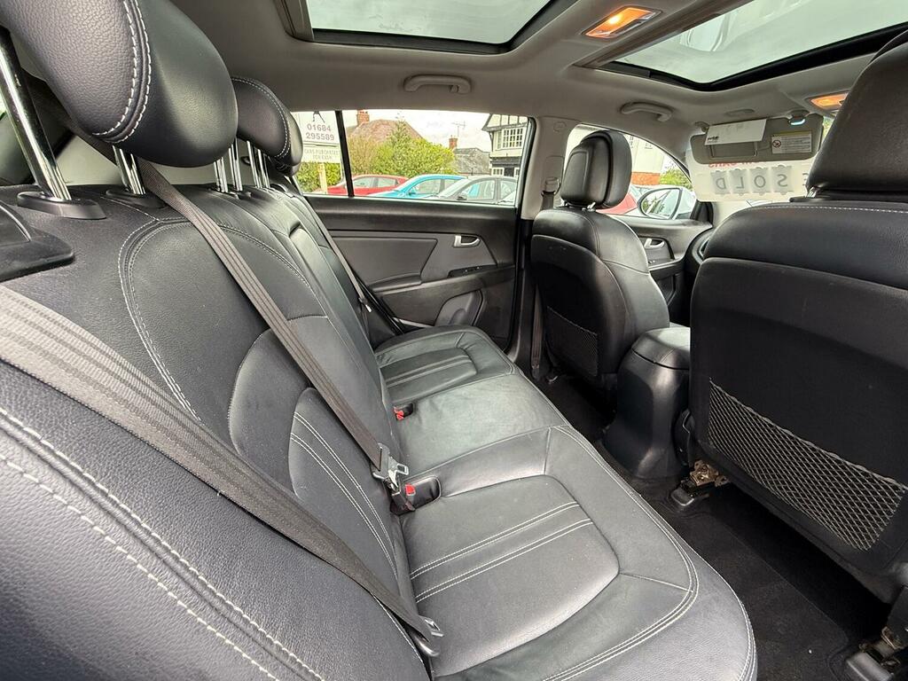 Kia Sportage 1.7 Crdi Ecodynamics 2 2Wd Euro 5 Ss White #13