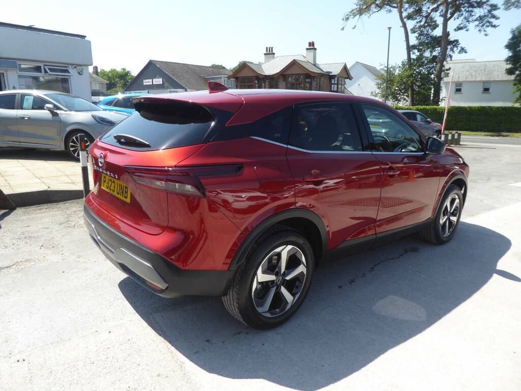 Nissan Qashqai 1.3 Dig-t Mh N-connecta Navigation 158 Ps PJ23UNB Red #2