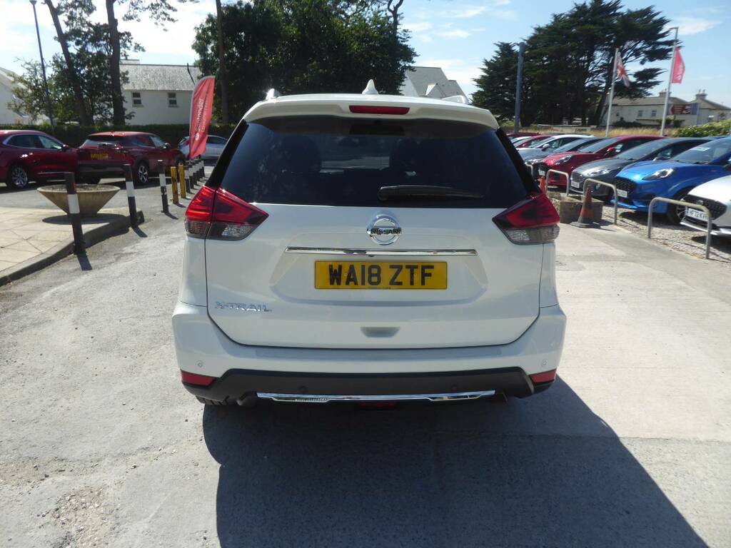 Nissan X-Trail 1.6 Dci Tekna Navigation 150 Ps 7 Seats 2 Owners F White #4