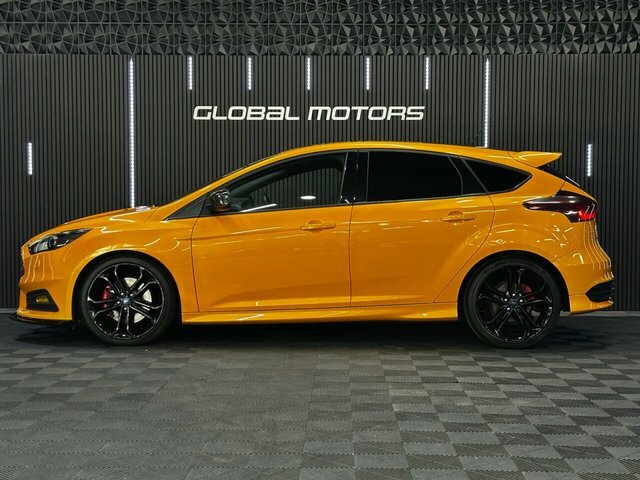 Ford Focus 2016 2.0T Ecoboost St-3 Hatchback Manua Yellow #5