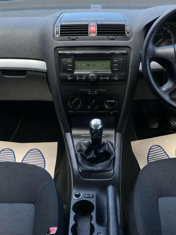 Skoda Octavia 2.0L 2.0 Tdi Laurin Klement Dsg Euro 4 Grey #10