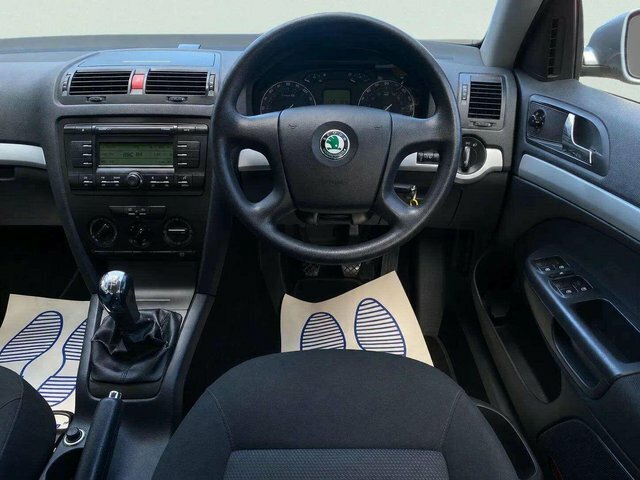 Skoda Octavia 2.0L 2.0 Tdi Laurin Klement Dsg Euro 4 Grey #11