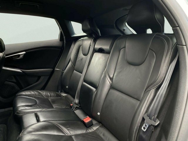 Volvo V40 T2 122 R Design Geartronic F.s.hulez Compl Black #52