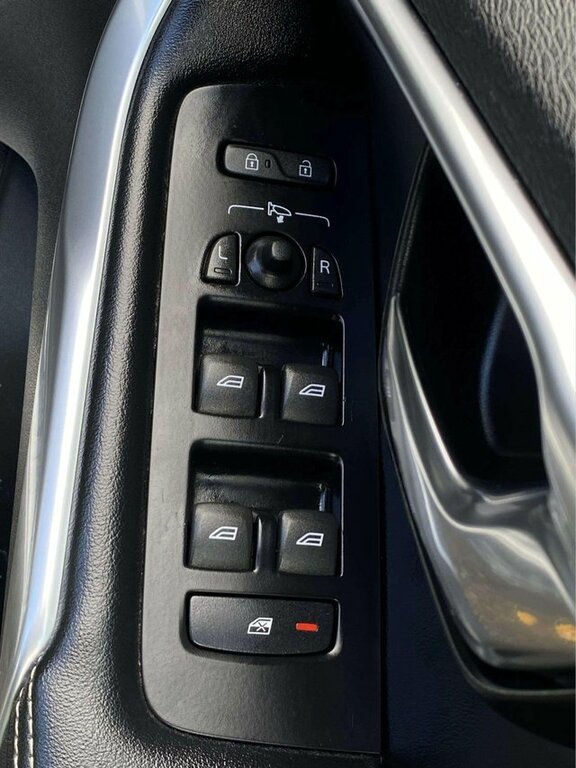 Volvo V40 T2 122 R Design Geartronic F.s.hulez Compl Black #48