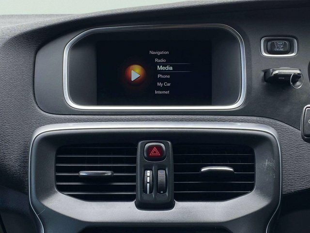 Volvo V40 T2 122 R Design Geartronic F.s.hulez Compl Black #39