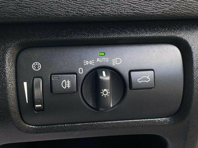 Volvo V40 T2 122 R Design Geartronic F.s.hulez Compl Black #22