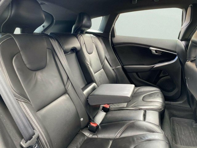 Volvo V40 T2 122 R Design Geartronic F.s.hulez Compl Black #51
