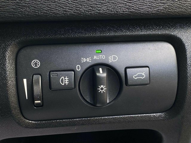 Volvo V40 T2 122 R Design Geartronic F.s.hulez Compl Black #47