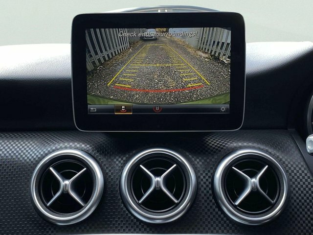 Mercedes-Benz A Class 2017 1.5 A180d Sport 7G-dct Euro 6 Ss Green #4