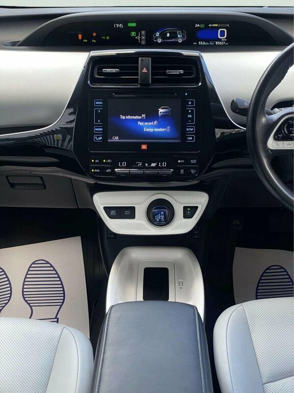 Toyota Prius 1.8 Vvti Excel Cvt White #11