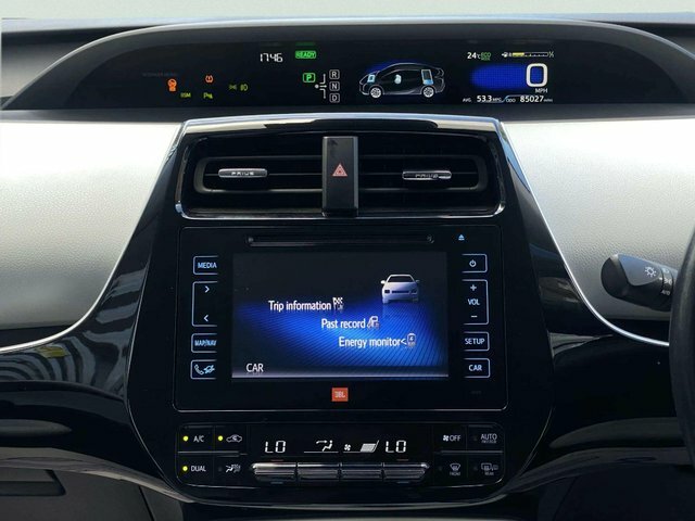 Toyota Prius 1.8 Vvti Excel Cvt White #39