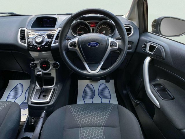 Ford Fiesta 1.4 Zetec 16V 96 Bhp Red #12