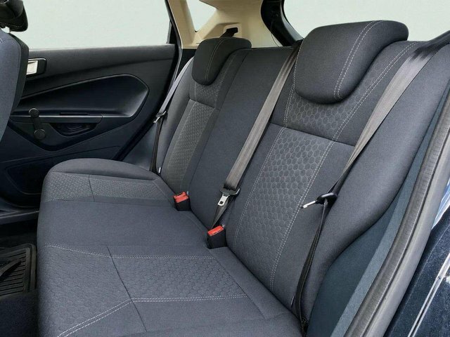Ford Fiesta 1.4 Zetec 16V 96 Bhp Red #24