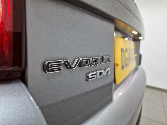 Land Rover Range Rover Evoque 2.2 Sd4 Pure 9 Tech Pack White #81