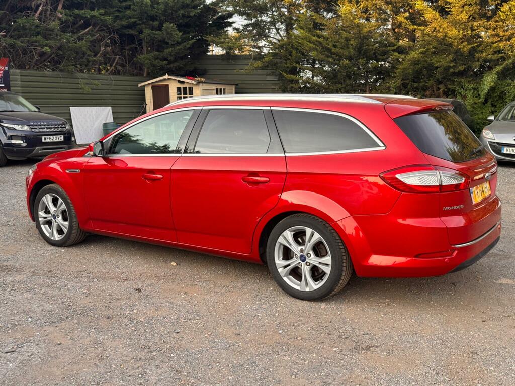Ford Mondeo Titanium Red #26