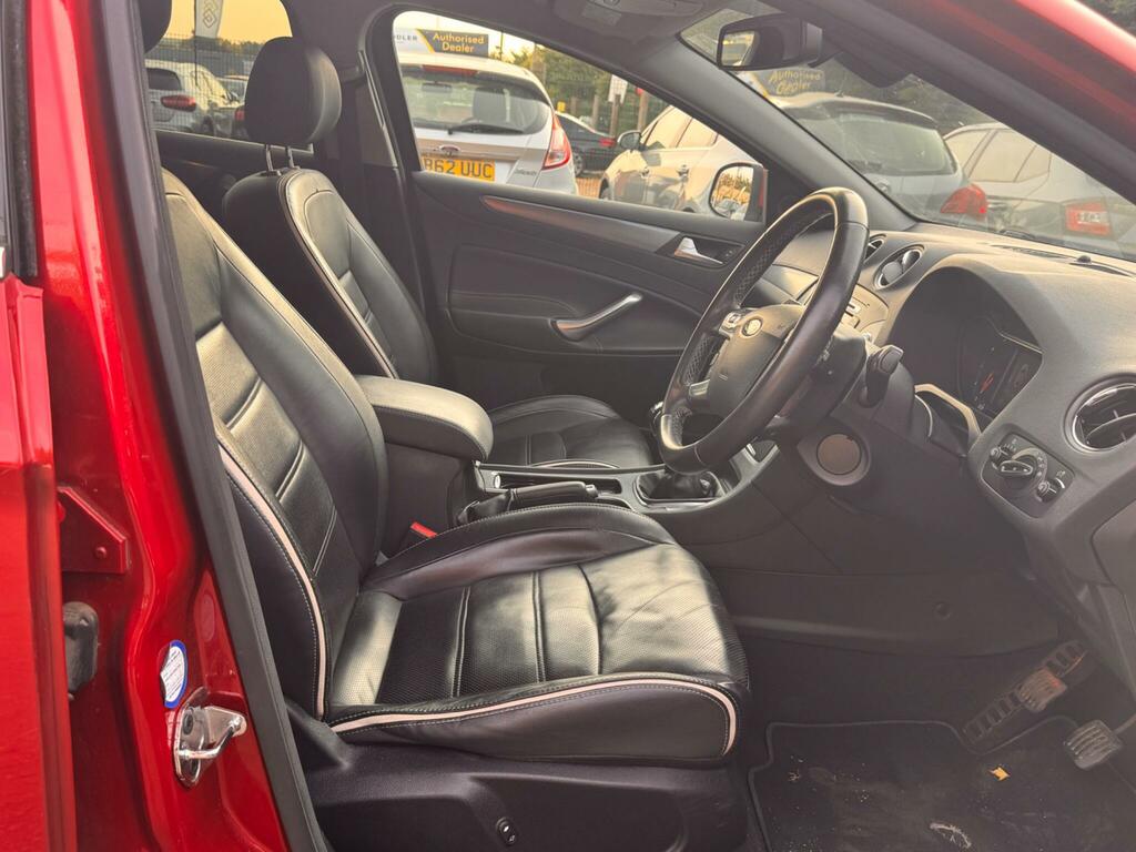 Ford Mondeo Titanium Red #17