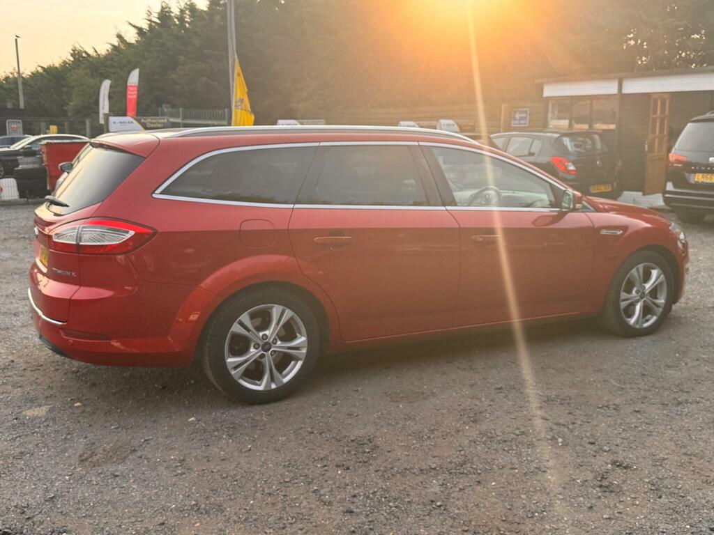 Ford Mondeo Titanium Red #13