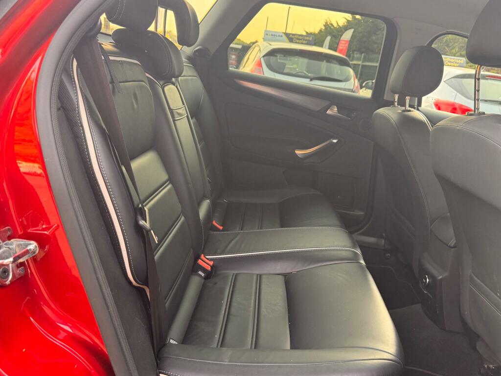 Ford Mondeo Titanium Red #19