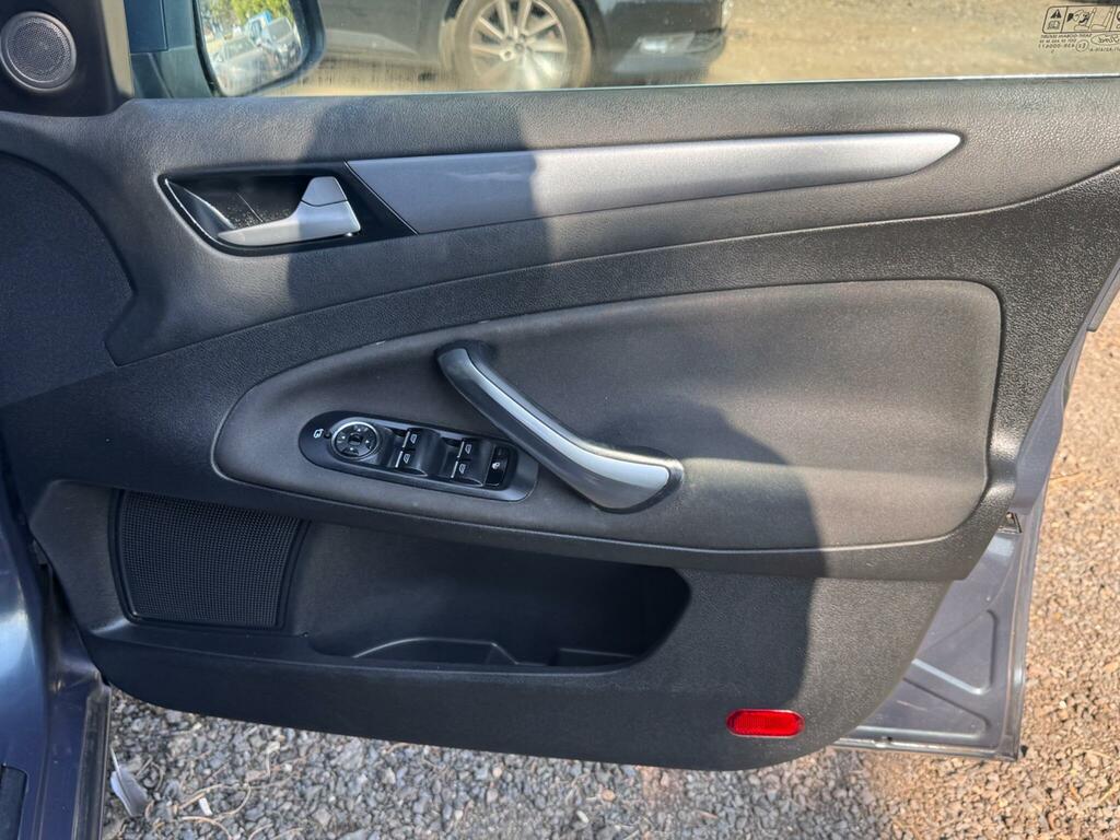 Ford Mondeo Black #42