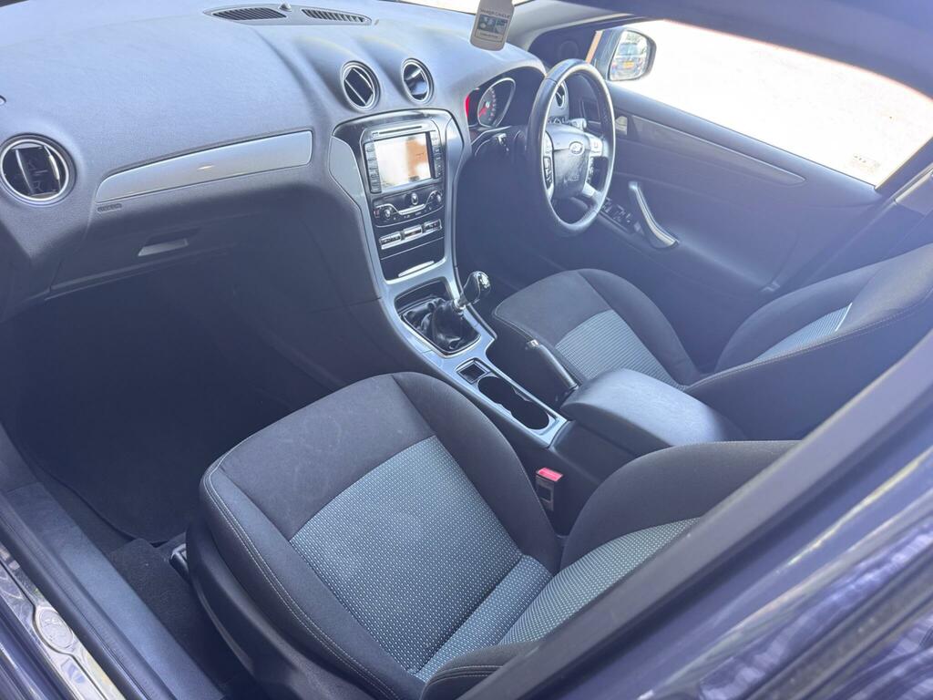 Ford Mondeo Black #29