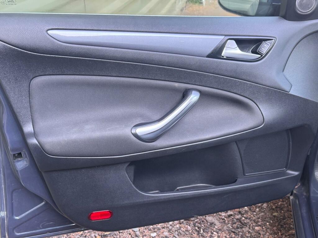 Ford Mondeo Black #45
